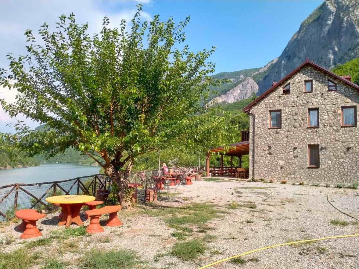 Hotel Aprripe Guri